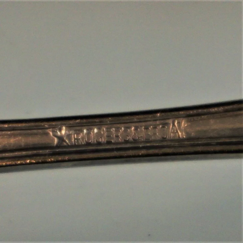 Vintage Meat Serving Fork Rogers Bros 1903 Mystic Pattern Silverplate